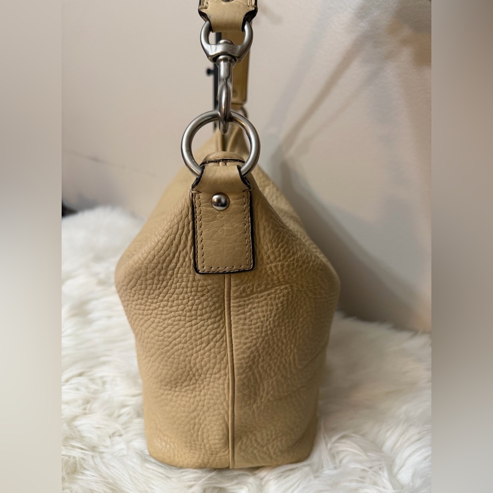 Coach Beige Leather Hobo Bag#F13094 - Picture 4 of 13
